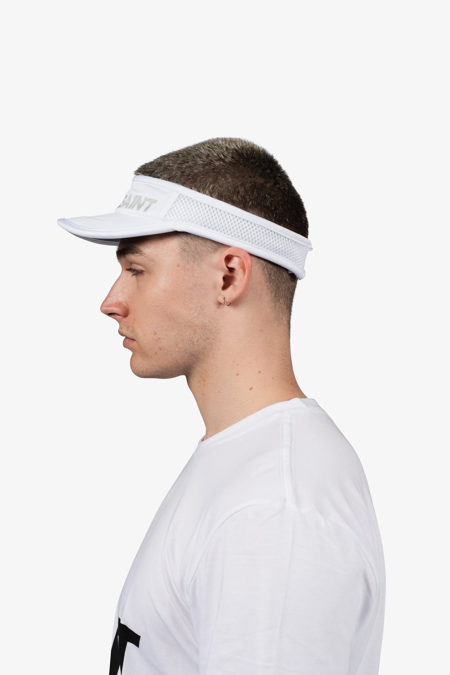 ランバイザー　白.